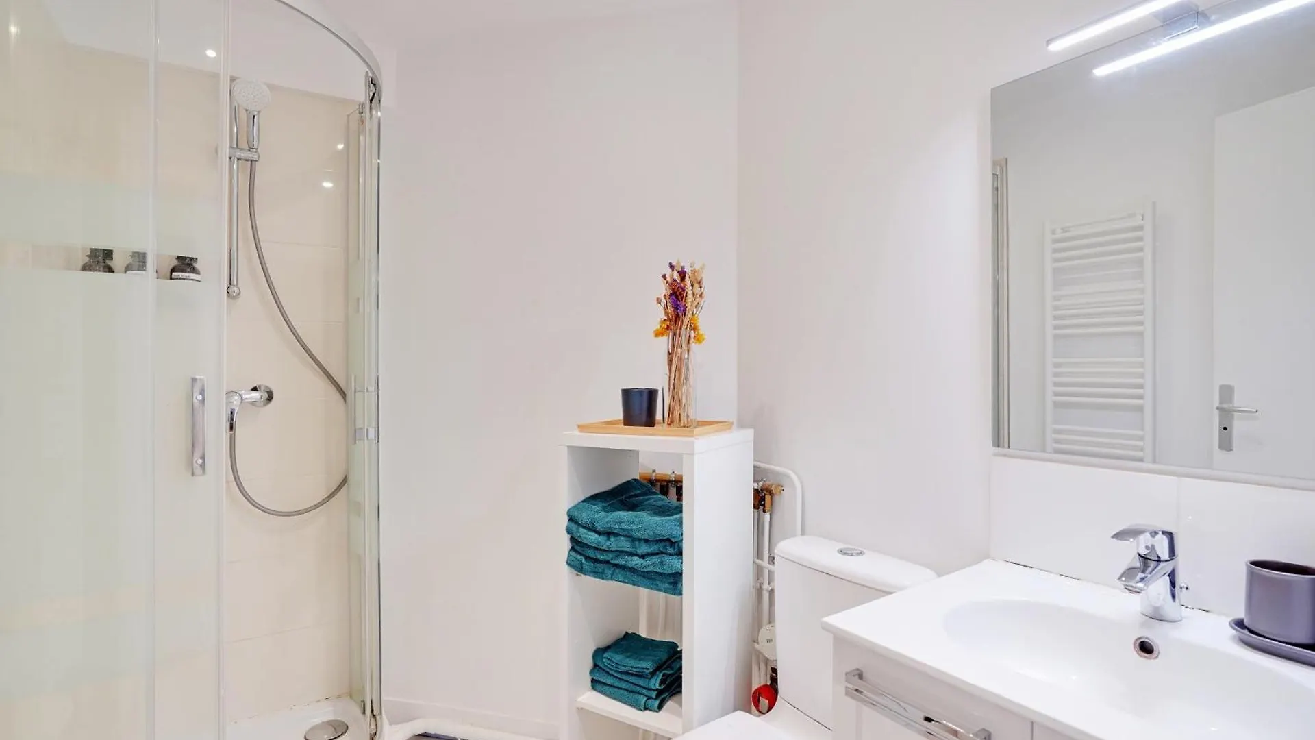 Apartment Parisian Charm Porte Maillot